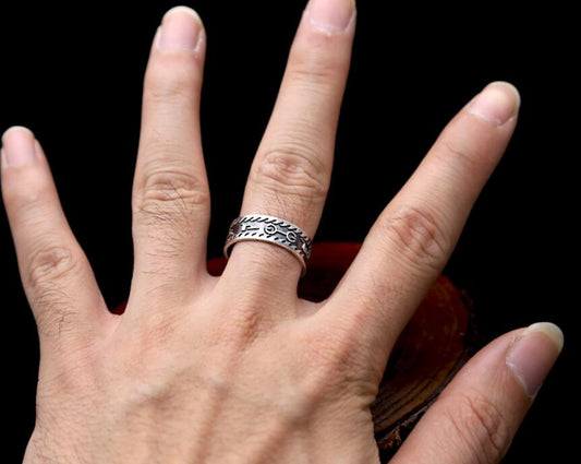 Six Words of Enlightenment for Couples (Silver)