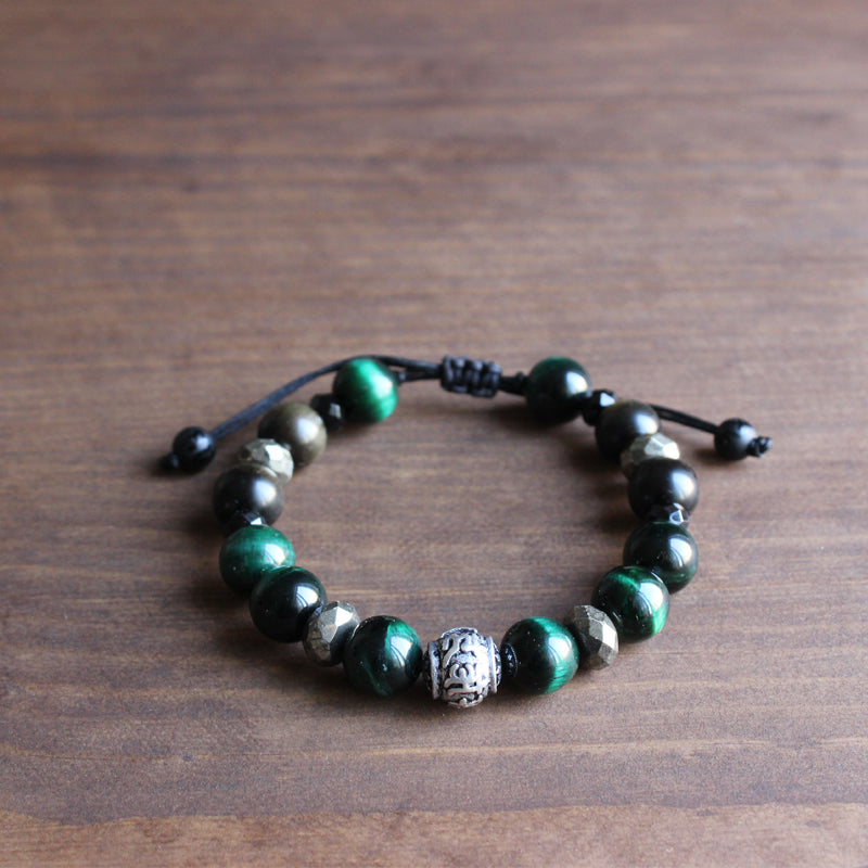 Buddhist Handcrafted Nature Sandalwood Divinity Bracelet (Green Cobra Eye Stone and Obsidian)
