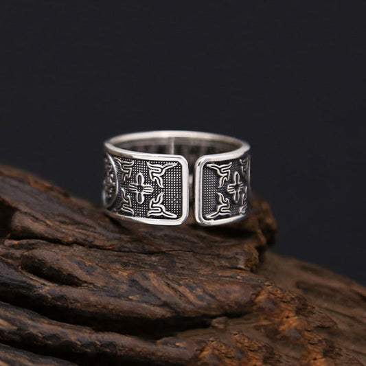 Ring of Strength & Vitality with Ancient Animal Engravings (Metalic Silver)